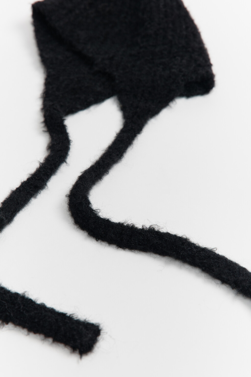 Шапка-чепчик вязаная с шерстью - цвет черный - 3