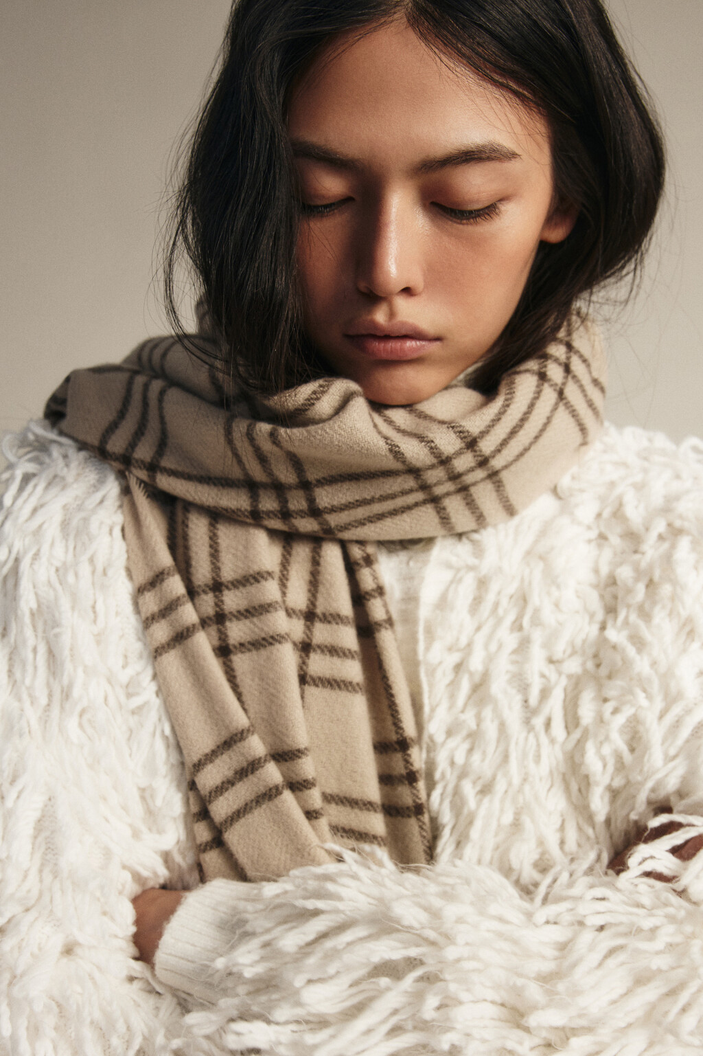 Шарф в клетку с короткой бахромой - цвет коричневый - 3