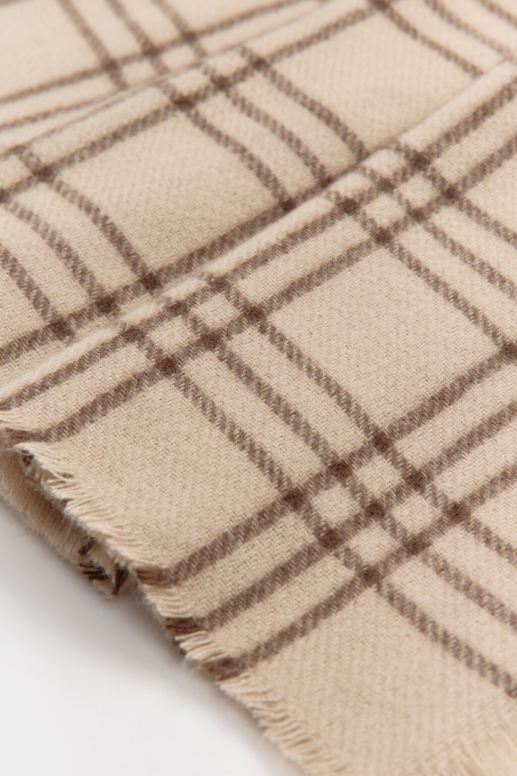 Шарф в клетку с короткой бахромой - цвет коричневый - 6