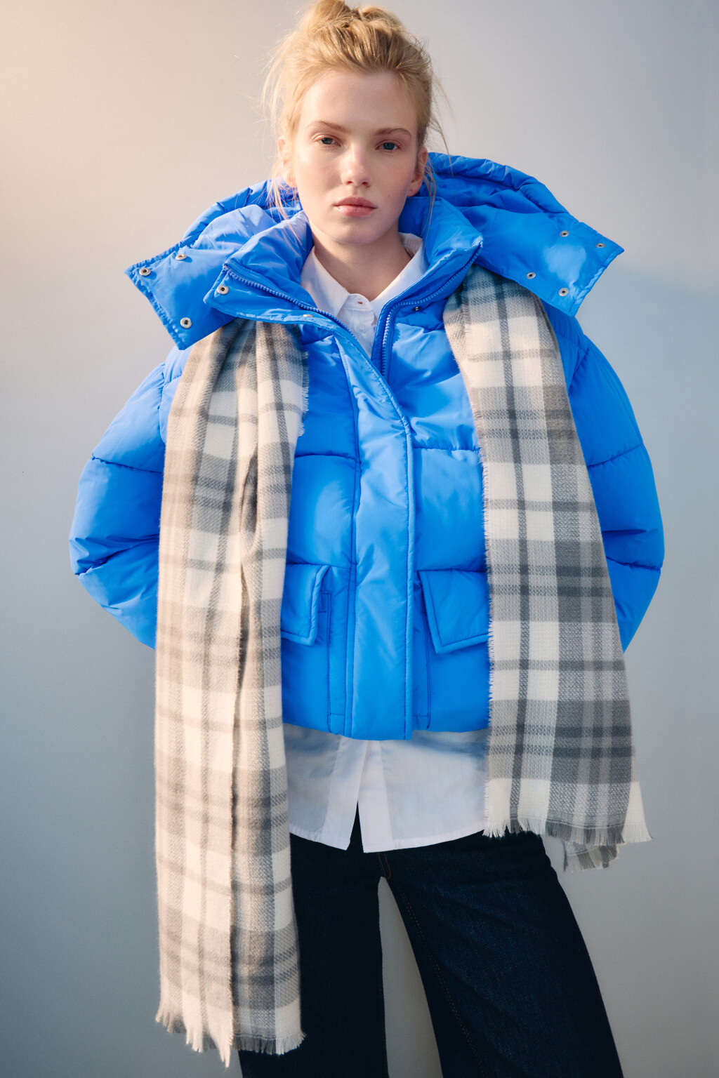 Шарф в клетку с бахромой - цвет серый - 2