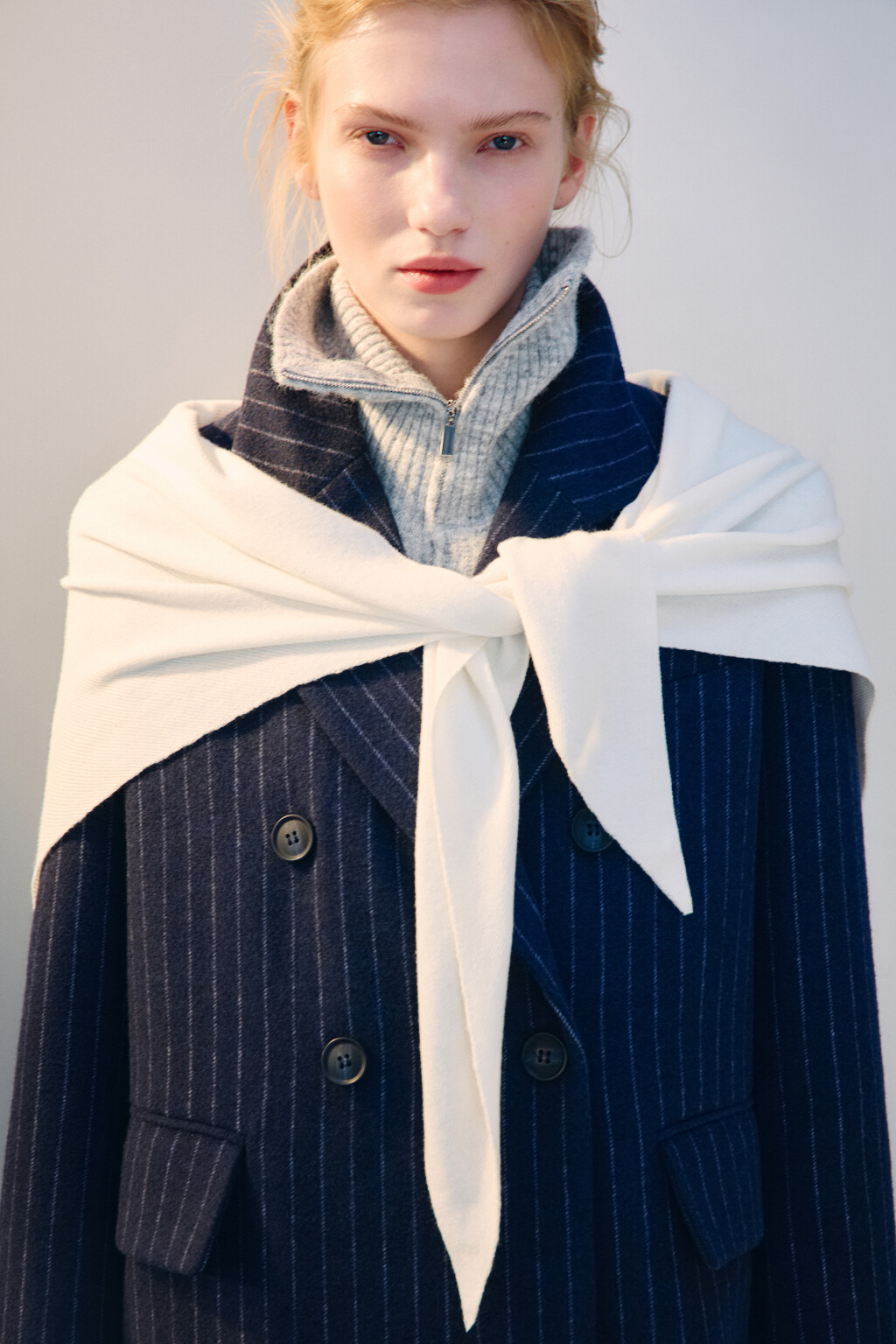 Косынка тонкая вязаная - цвет молочный - 1