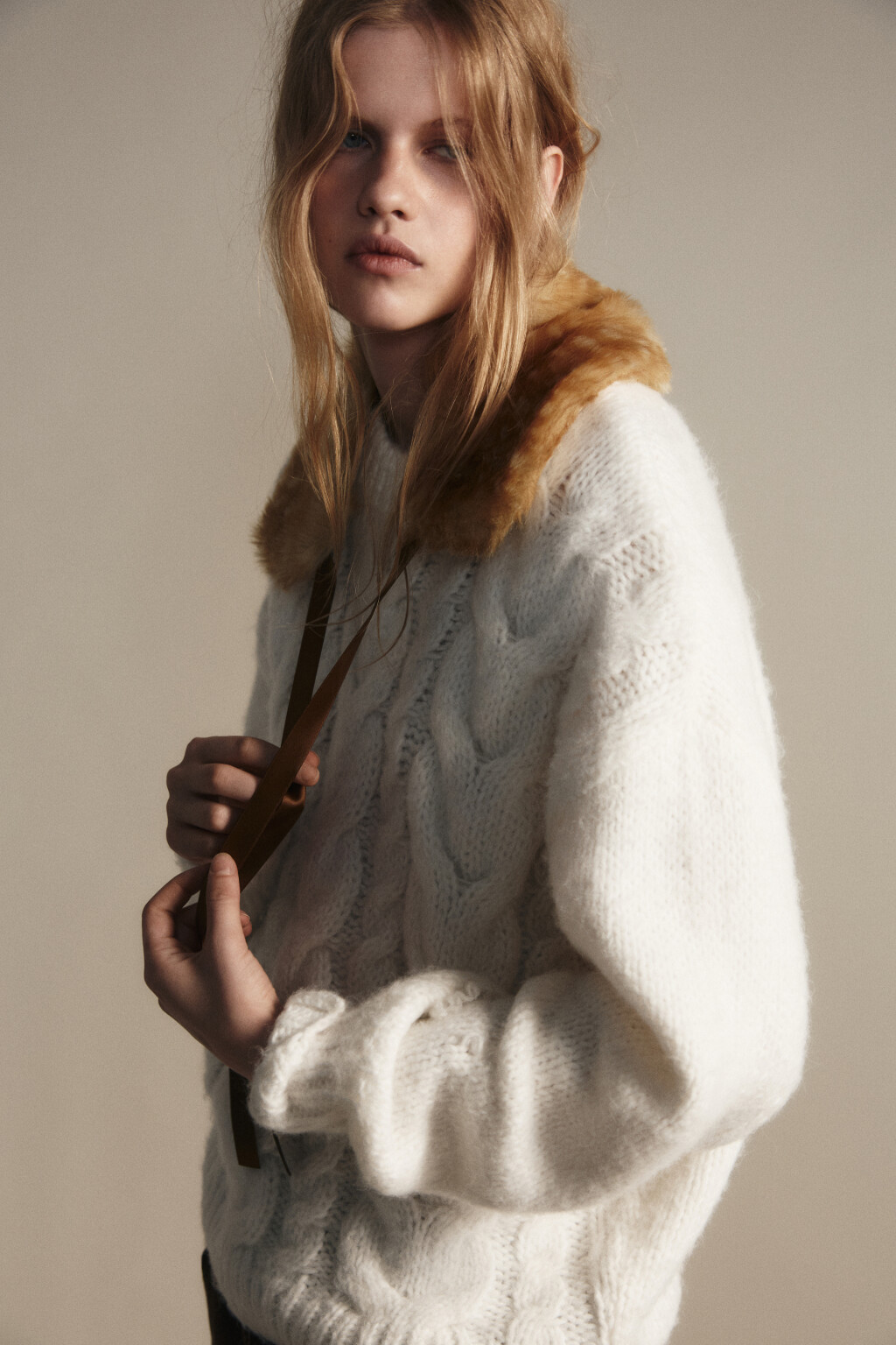 Воротник меховой с оленьим принтом - цвет мультиколор - 4