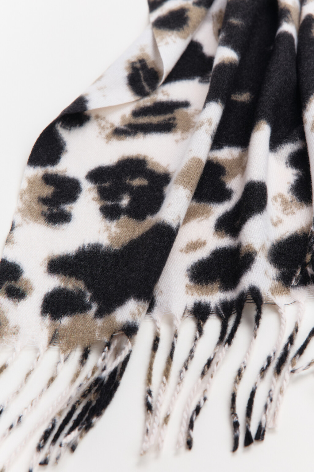 Шарф тонкий с принтом и бахромой - цвет белый - 1