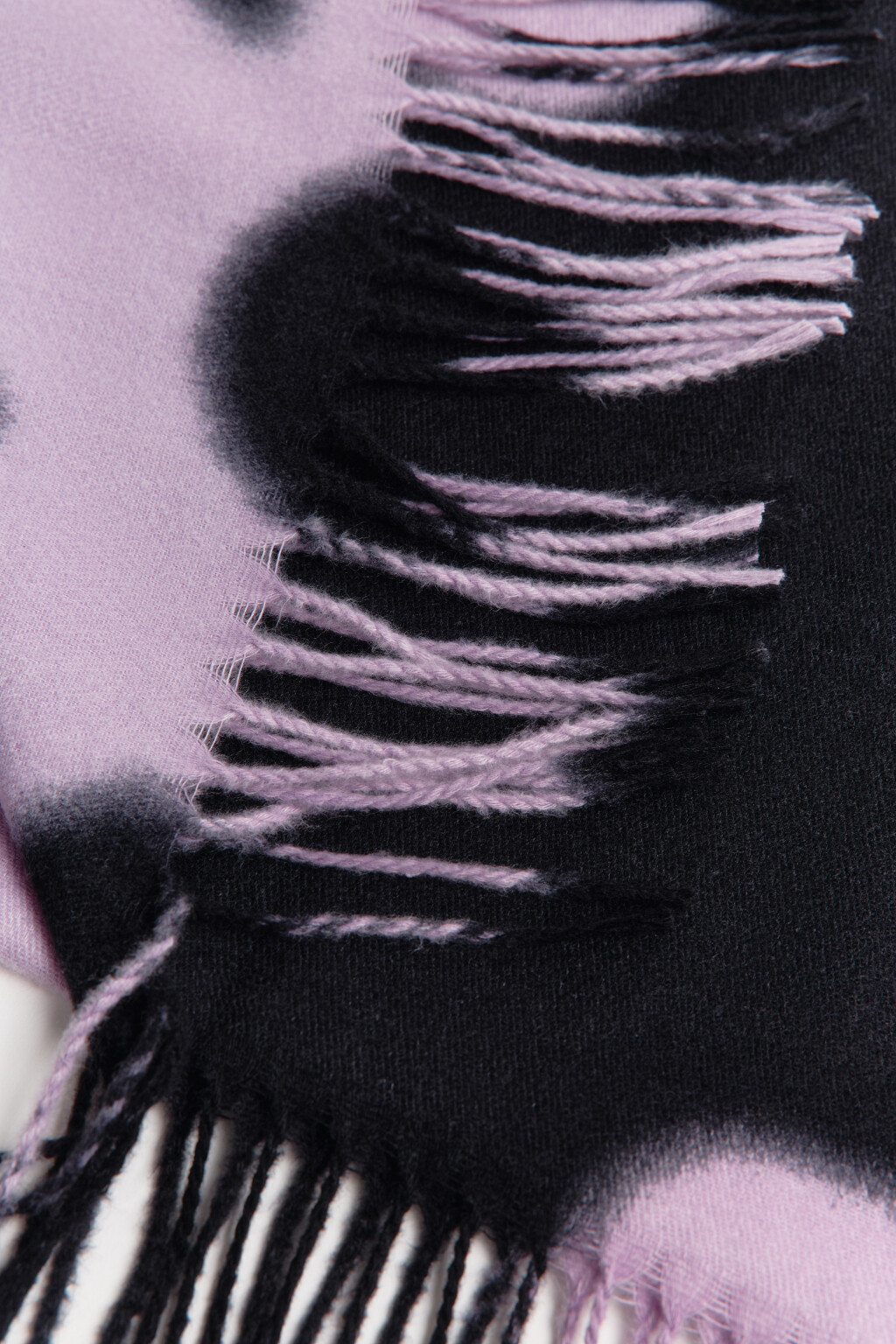 Шарф тонкий с принтом и бахромой - цвет розовый - 3