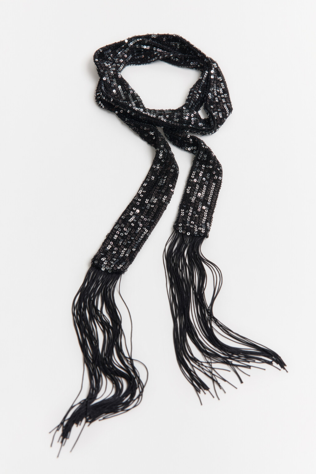 Шарф тонкий с бахромой и пайетками - цвет серый - 3