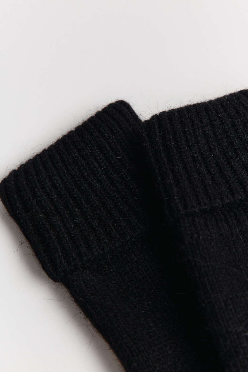 Варежки трикотажные с шерстью - цвет черный - 2