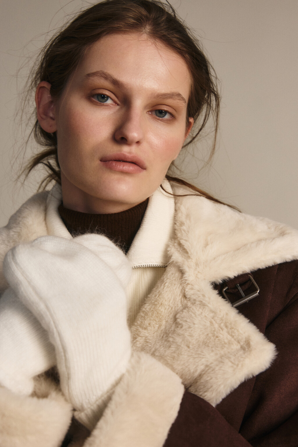 Варежки трикотажные с шерстью - цвет молочный - 2