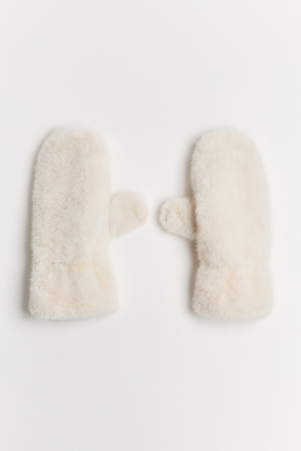 Варежки из искусственного меха - цвет белый - 3