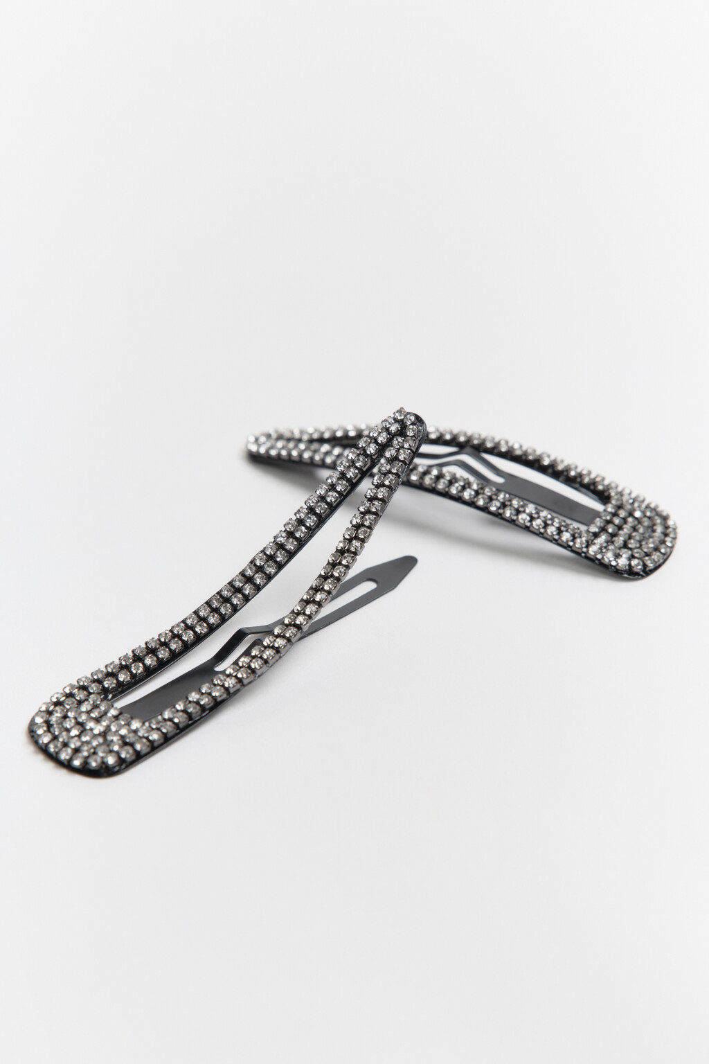 Набор заколок со стразами (2 штуки) - цвет белый - 2