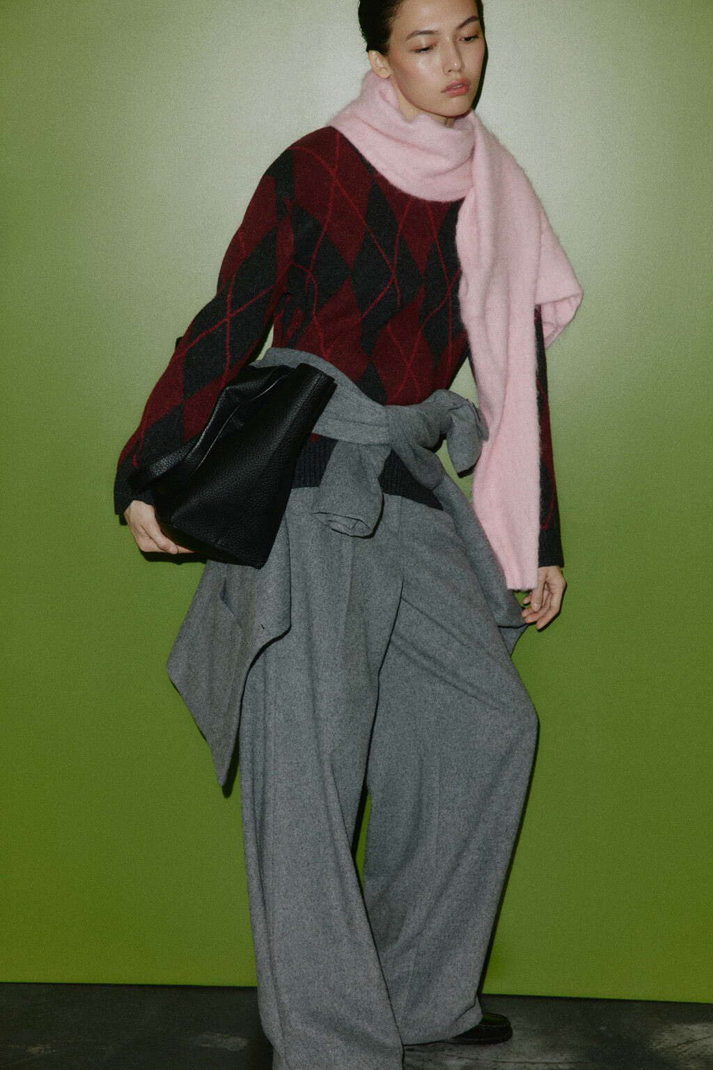 Сумка на плечо в форме трапеции - цвет черный - 1