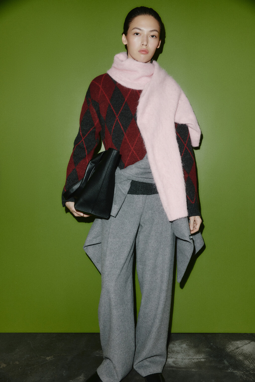 Сумка на плечо в форме трапеции - цвет черный - 2