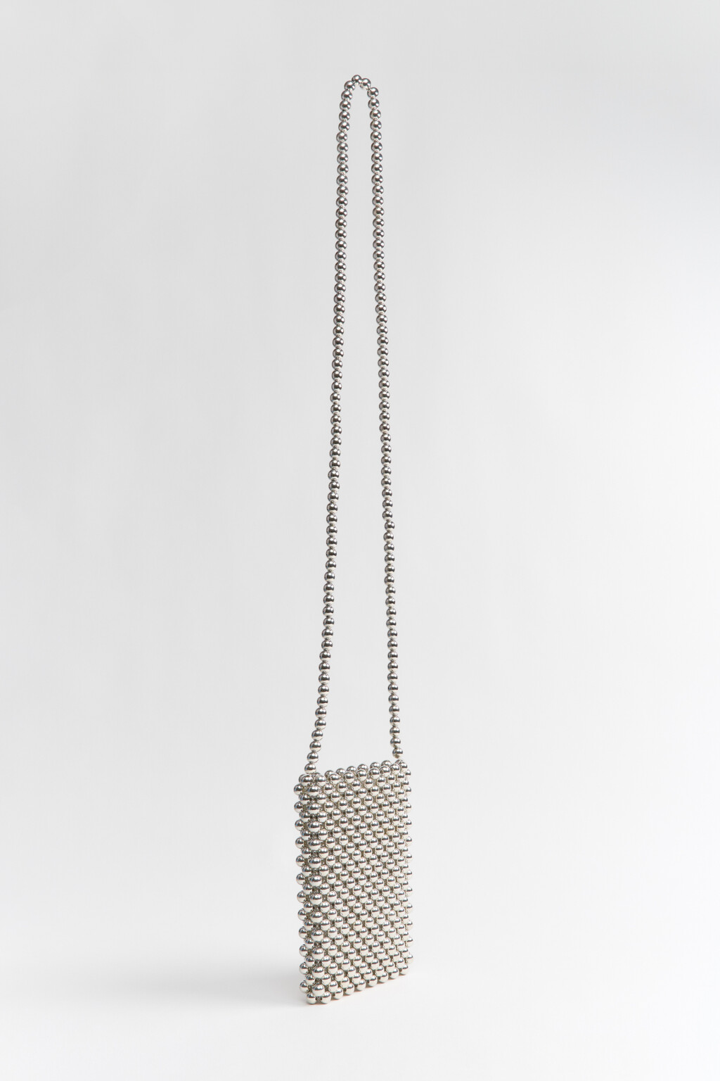 Сумка-чехол из серебристых бусин - цвет серый - 2