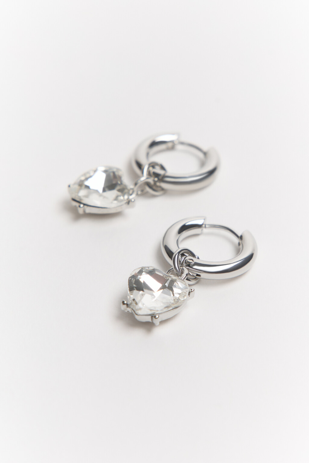 Серьги с подвесками в виде сердец - цвет серый - 3