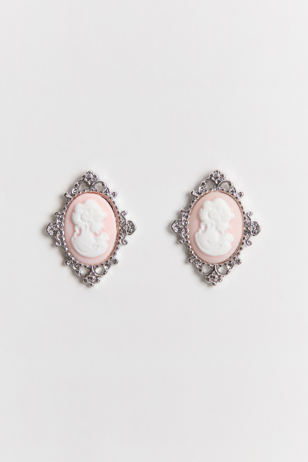 Серьги с портретом и узором - цвет серый - 2