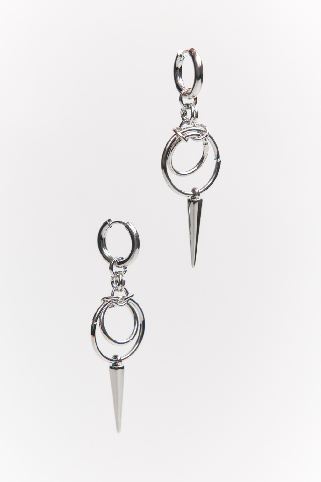 Серьги-конго с подвесками и шипами - цвет серый - 2