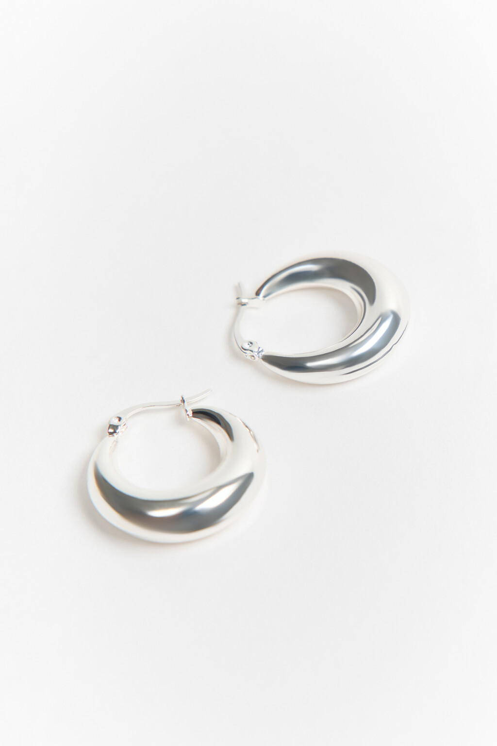 Серьги-кольца объемные - цвет серый - 2