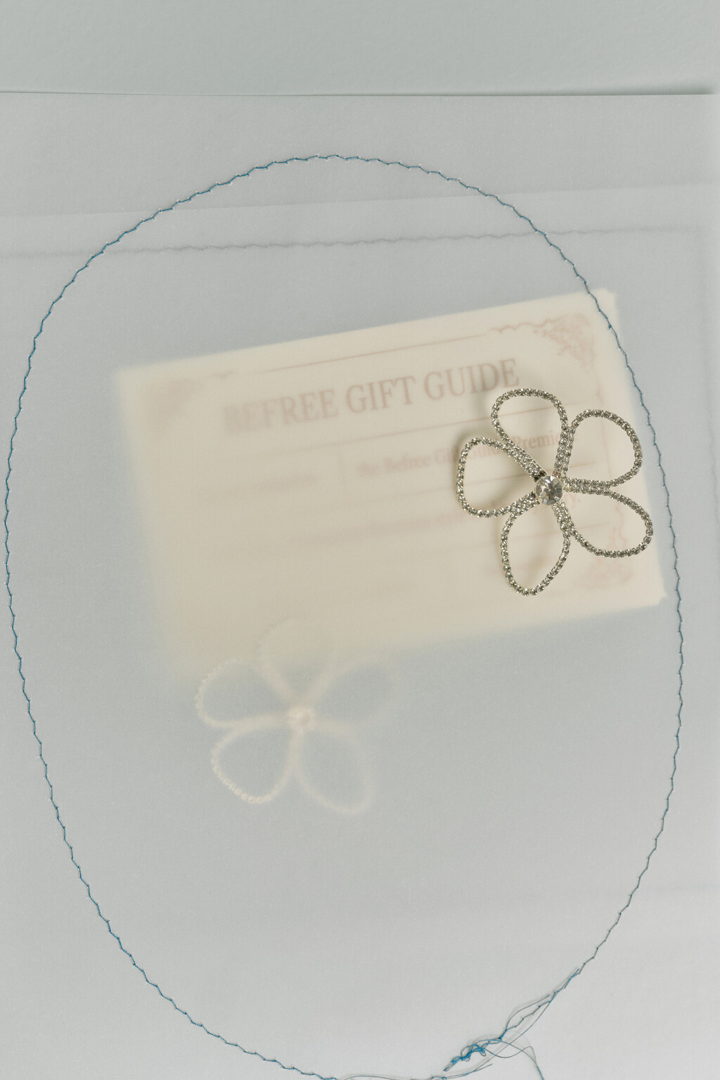 Серьги-цветки со стразами - цвет серый - 1