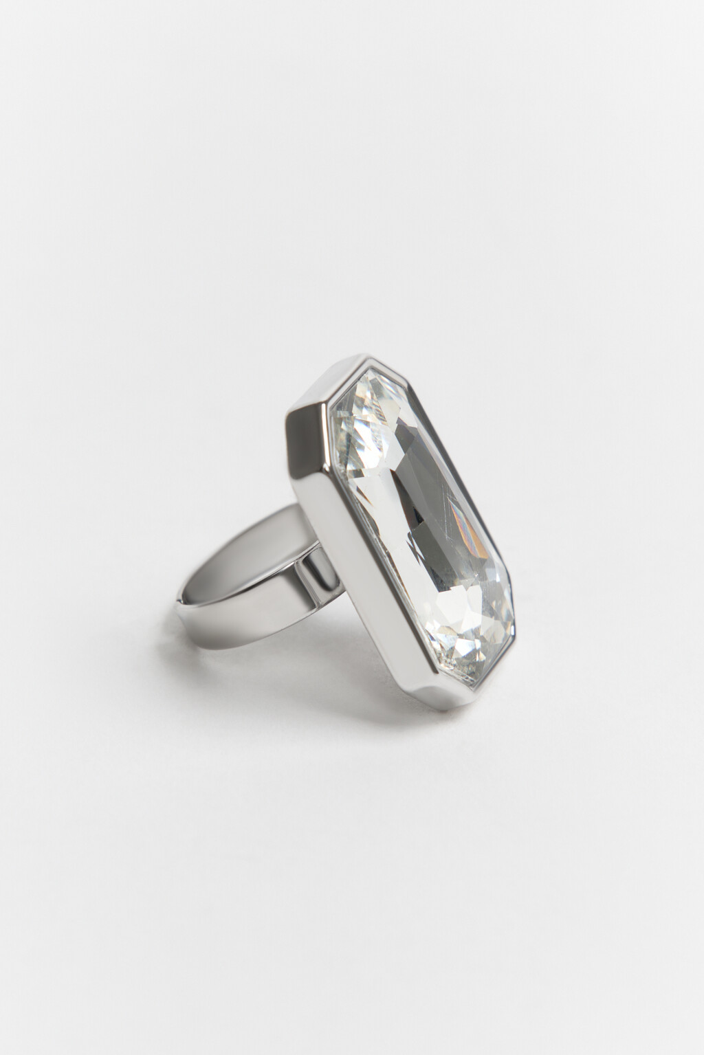 Кольцо с крупным кристаллом - цвет серый - 2