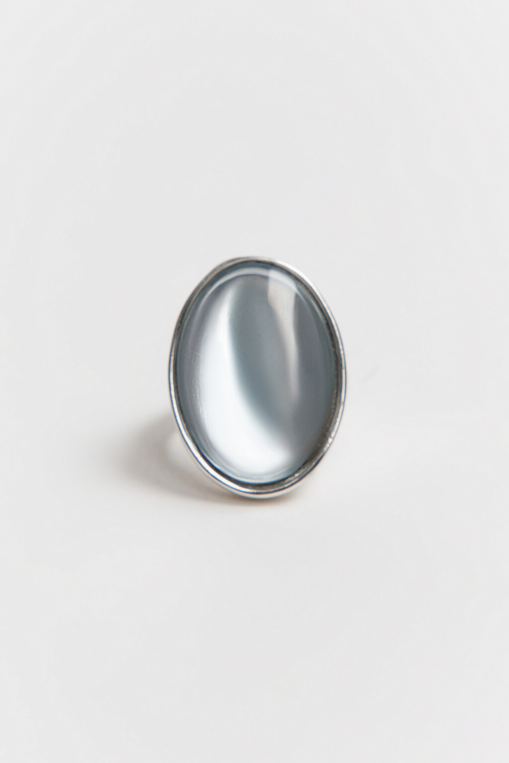 Кольцо с декоративной вставкой - цвет серый - 4