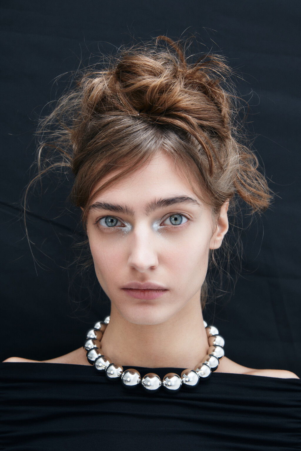 Ожерелье из крупных бусин - цвет серый - 6