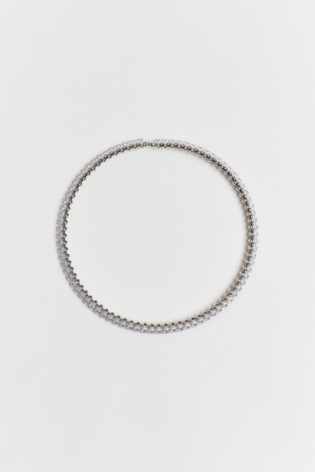 Колье-обруч со стразами - цвет серый - 4