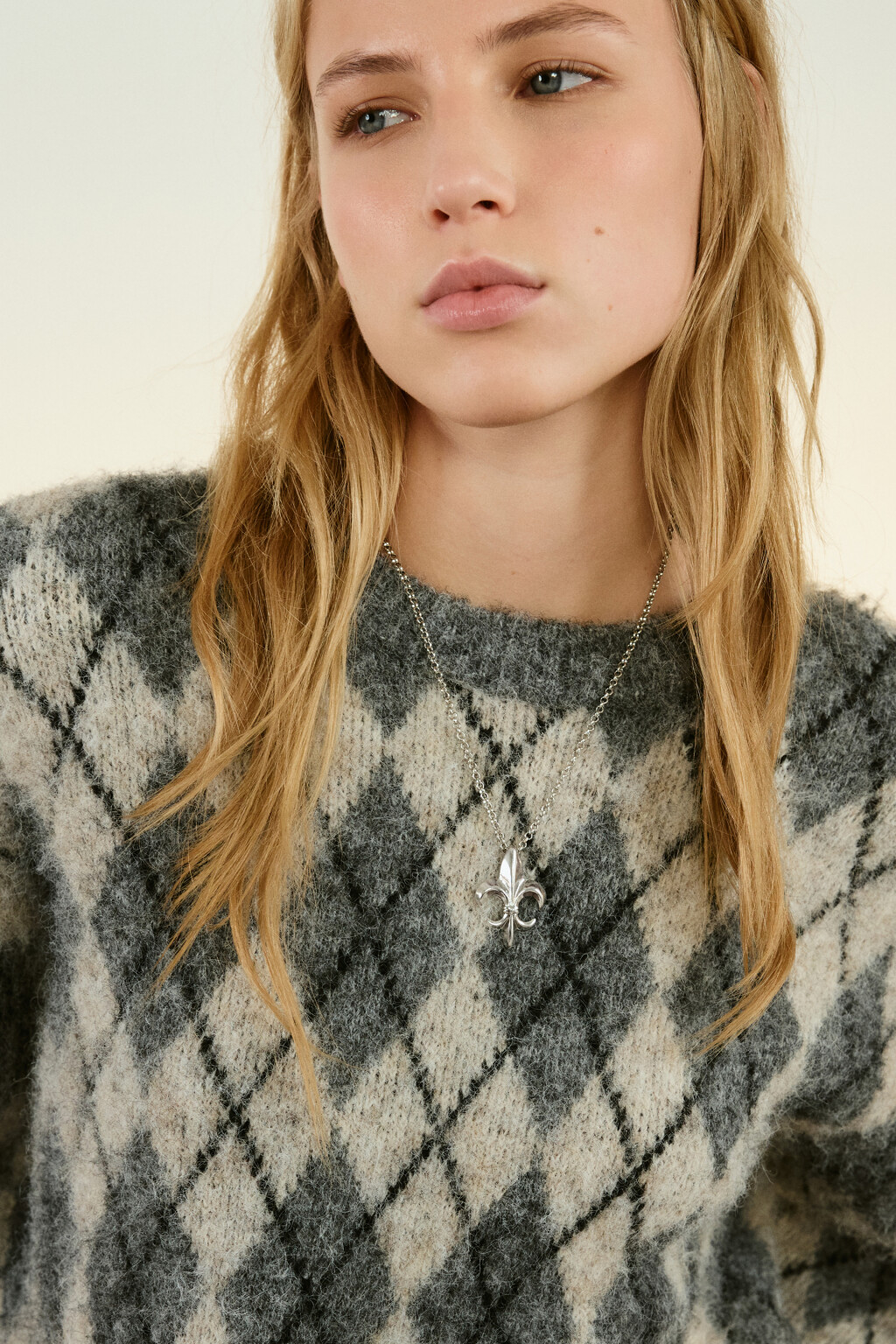 Цепочка серебристая с подвеской - цвет серый - 2