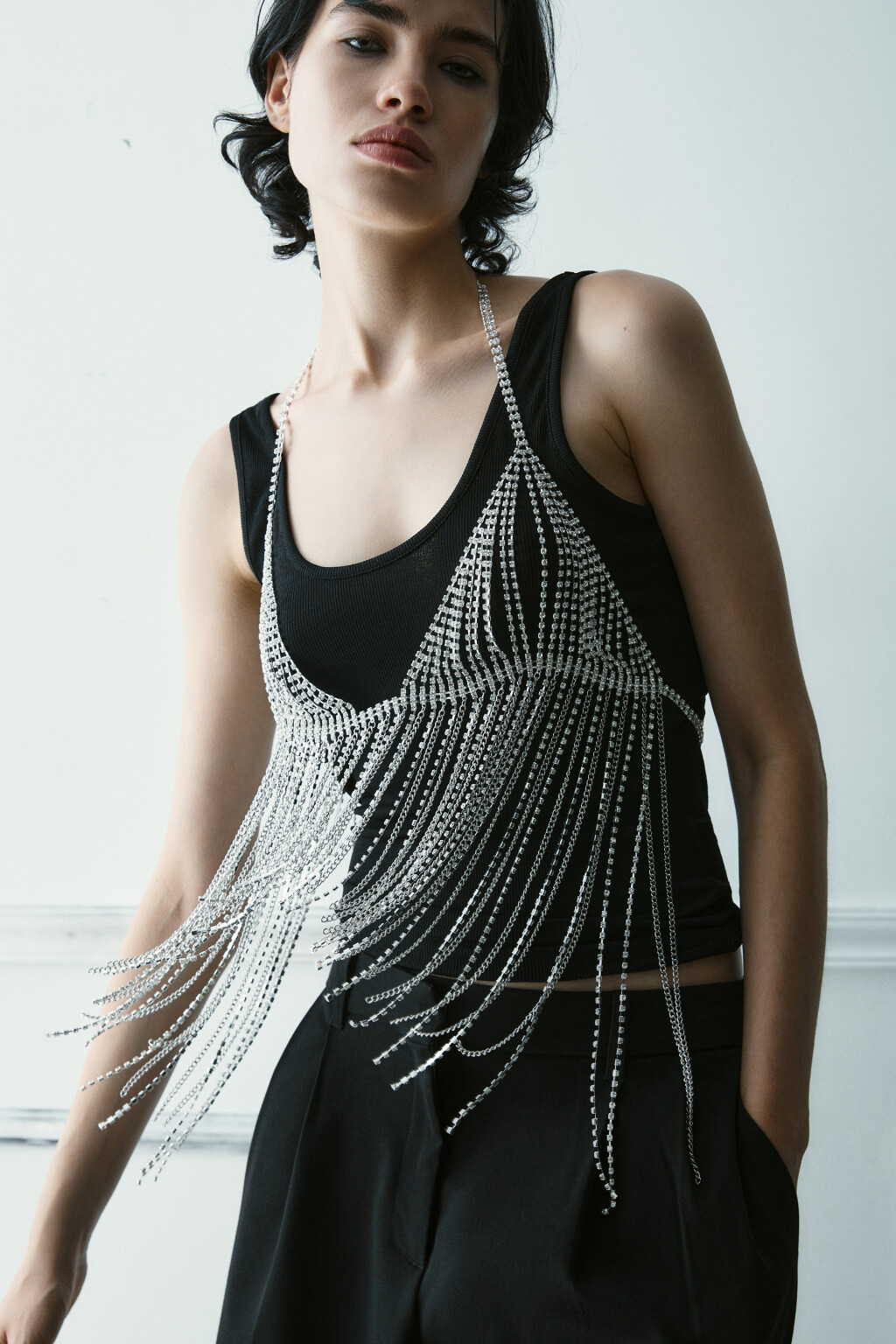 Цепочка-бра на тело со стразами - цвет серый - 2