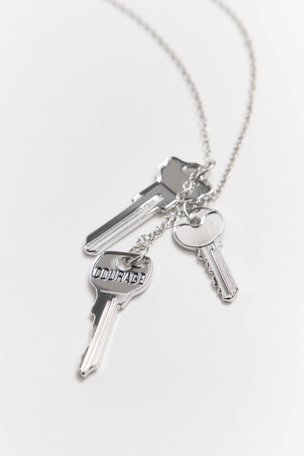 Цепочка с подвесками-ключами - цвет серый - 3