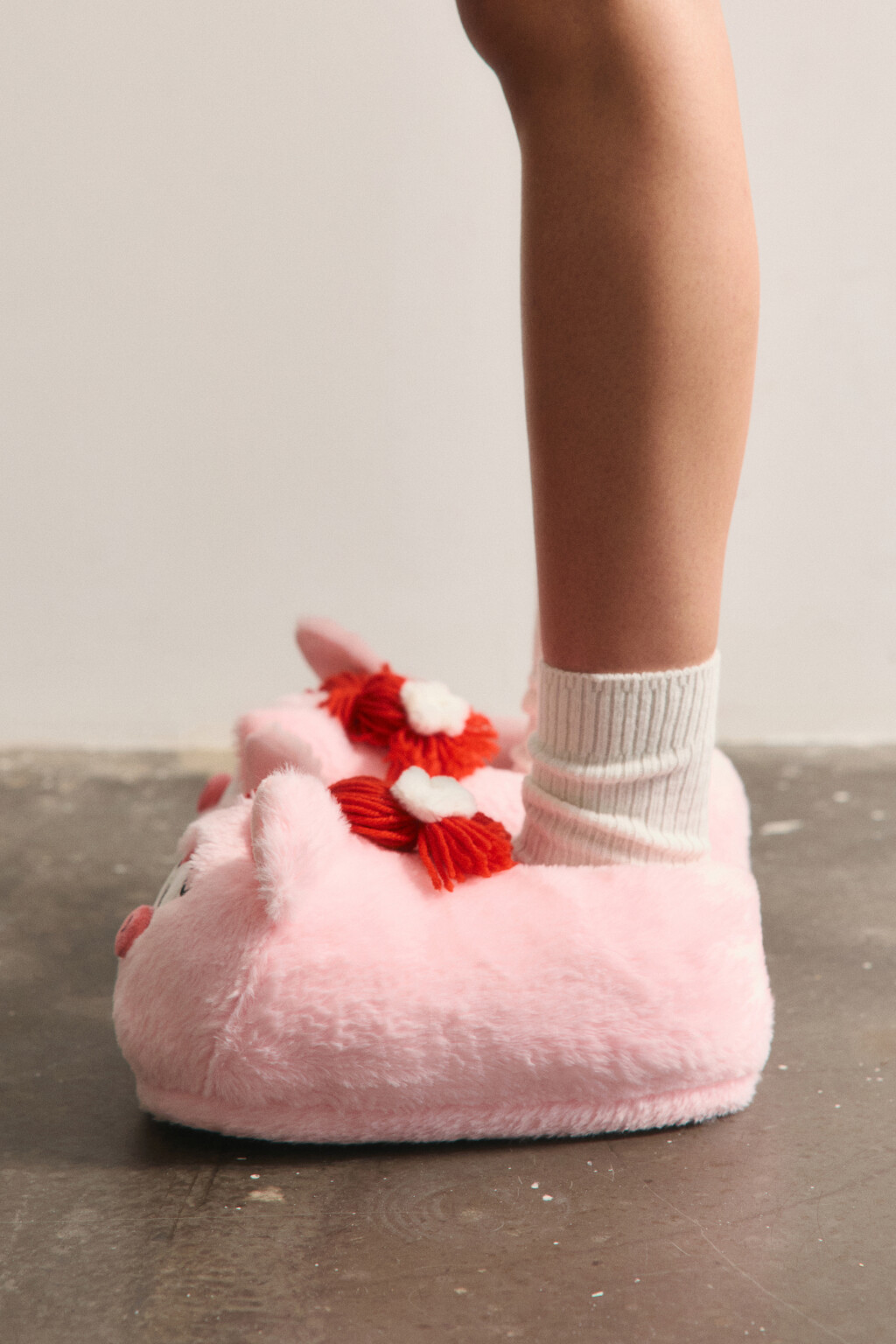 Тапочки-игрушки плюшевые - цвет розовый - 4
