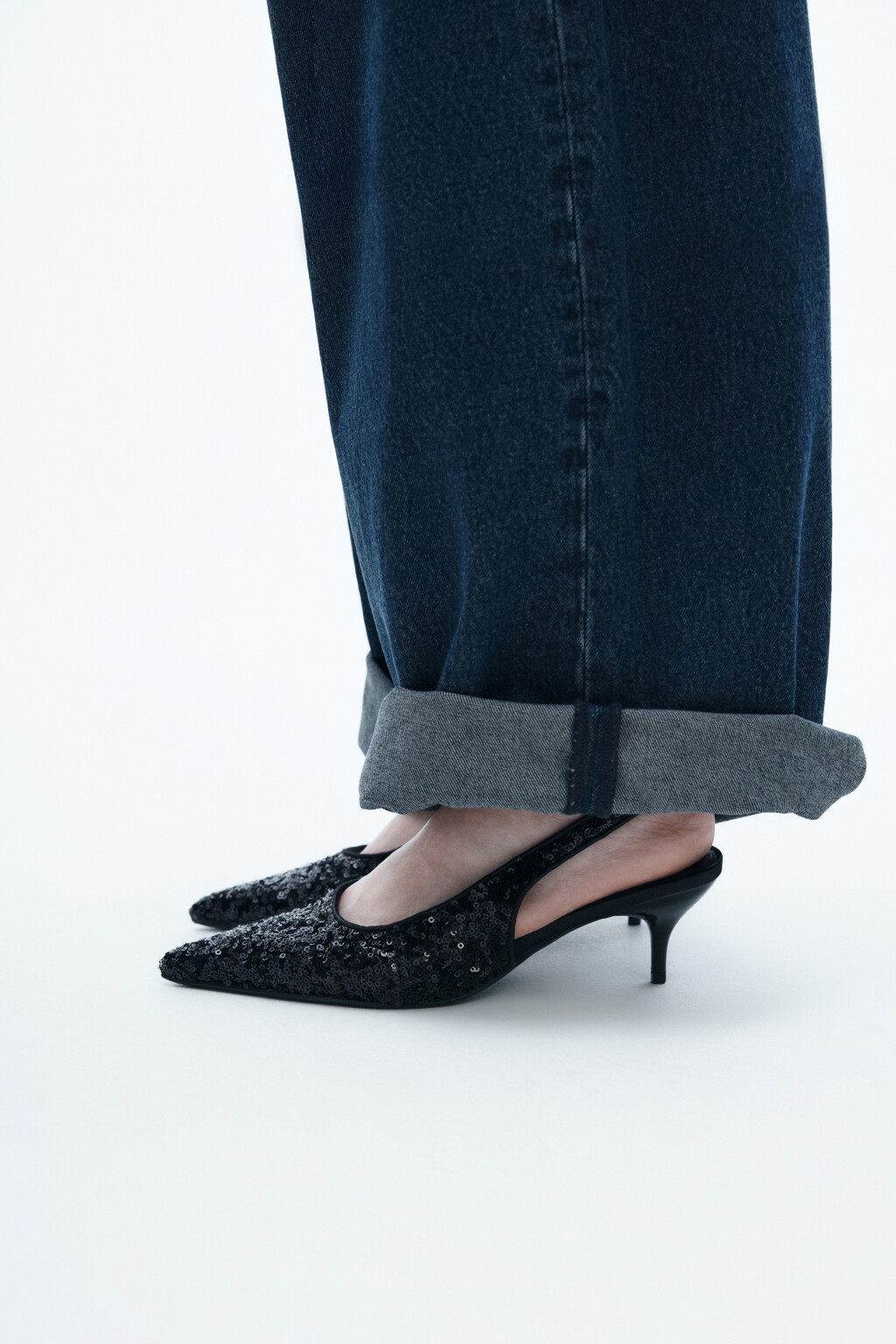 Туфли-лодочки с пайетками - цвет черный - 4