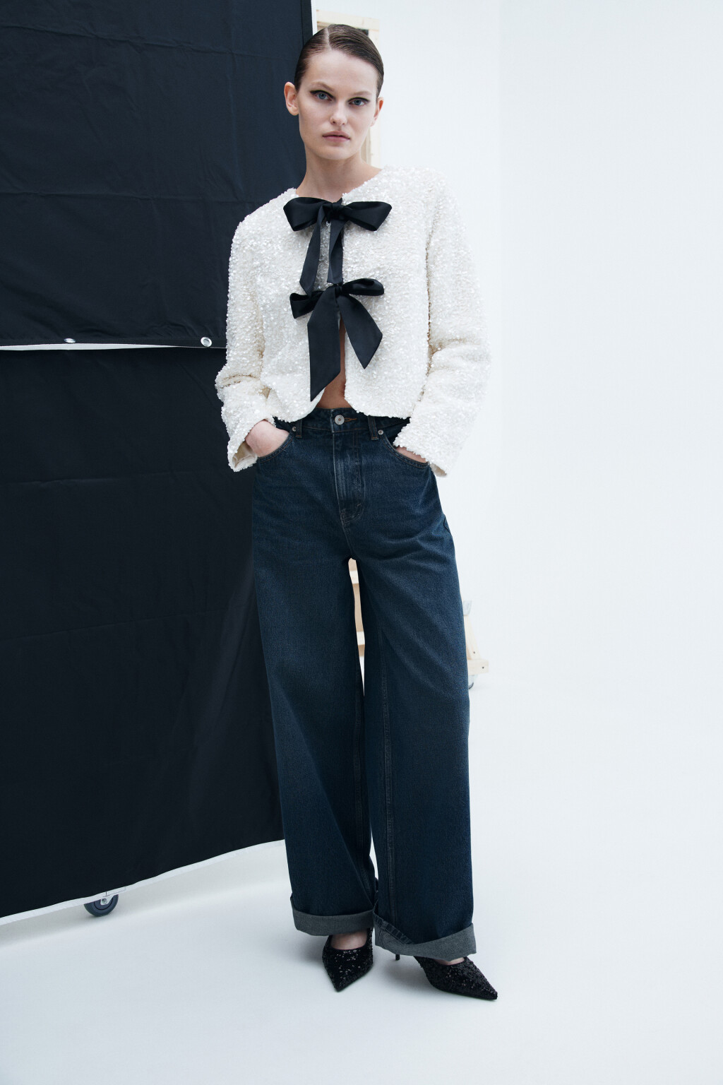 Туфли-лодочки с пайетками - цвет черный - 2