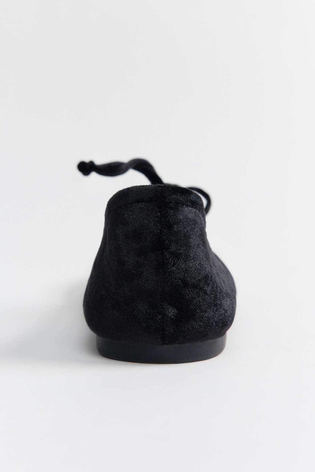 Балетки бархатные с завязками - цвет черный - 4