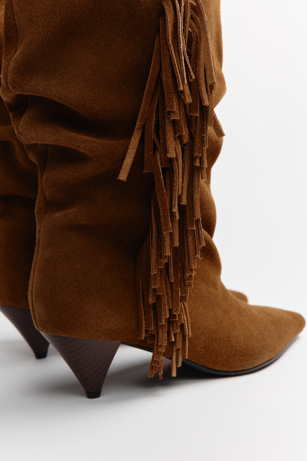 Полусапоги из замши с бахромой - цвет бежевый - 8
