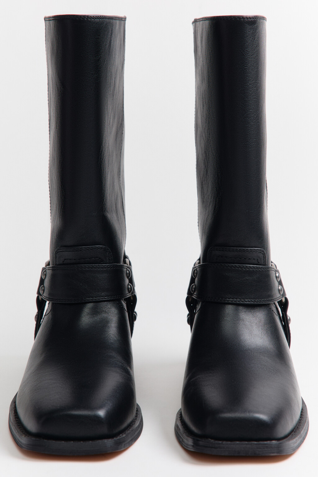 Сапоги-чопперы на скошенном каблуке - цвет черный - 4