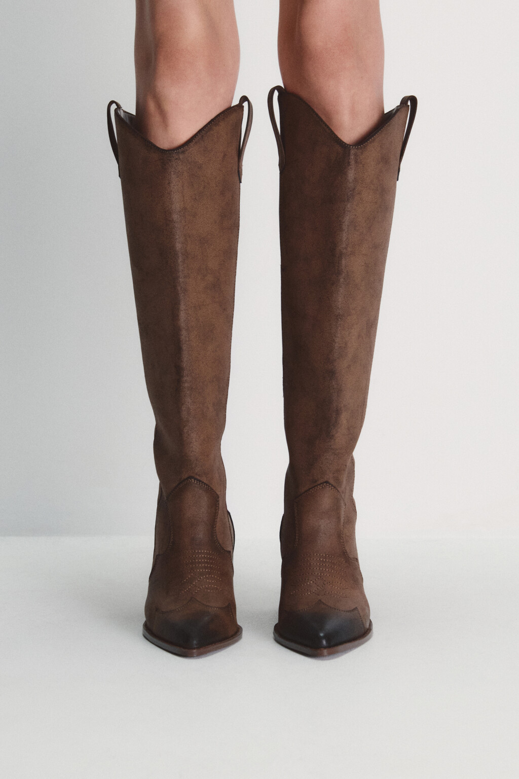 Сапоги-казаки высокие с узором - цвет коричневый - 5