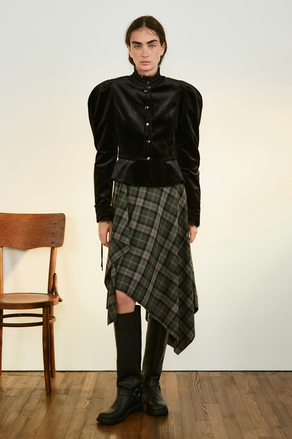 Сапоги-чопперы высокие с пряжками - цвет черный - 3