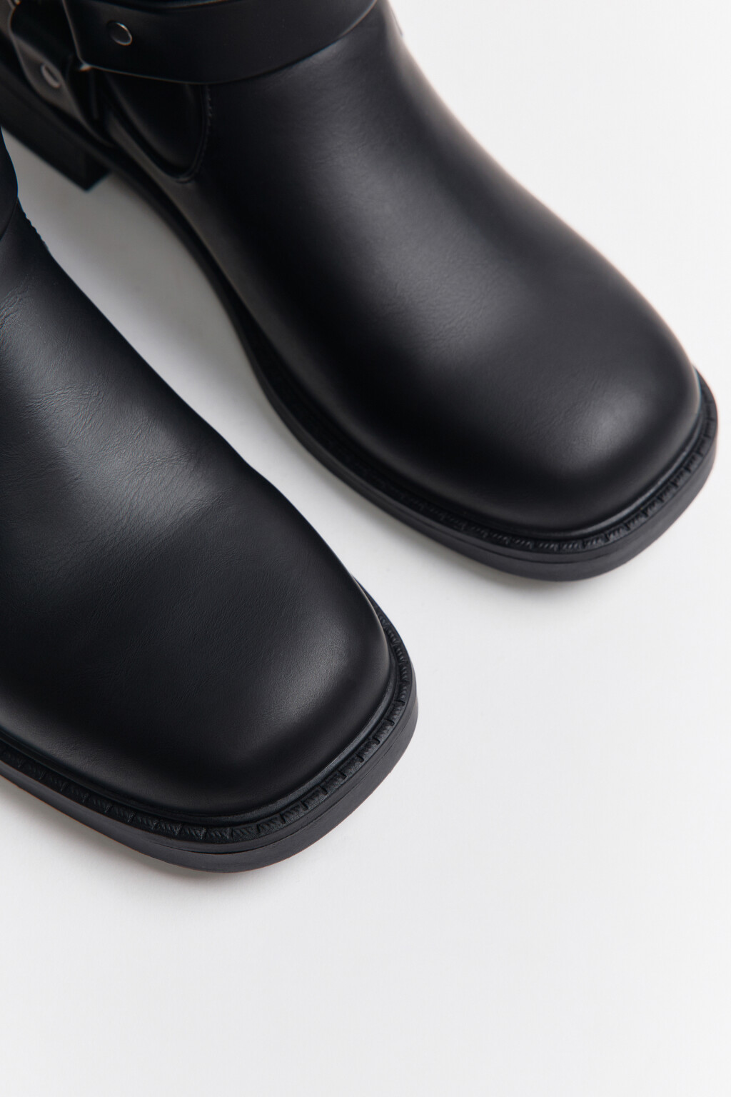 Сапоги-чопперы высокие с пряжками - цвет черный - 10