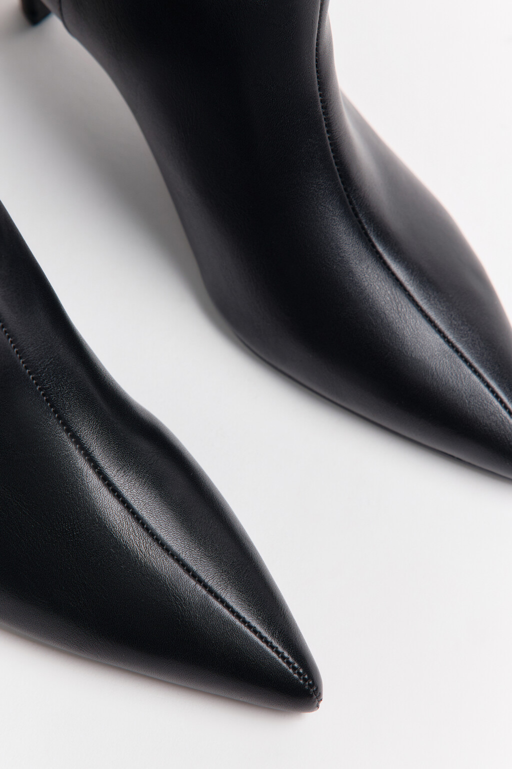 Сапоги-казаки высокие - цвет черный - 9