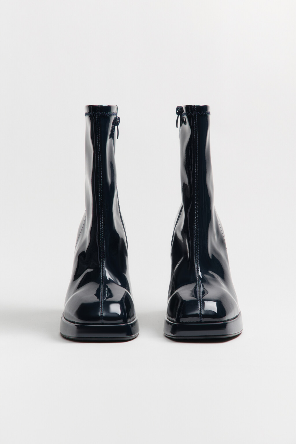 Ботильоны лаковые на массивном каблуке - цвет синий - 7