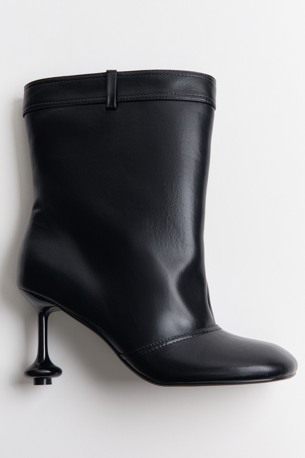 Ботильоны на фигурном каблуке - цвет черный - 5