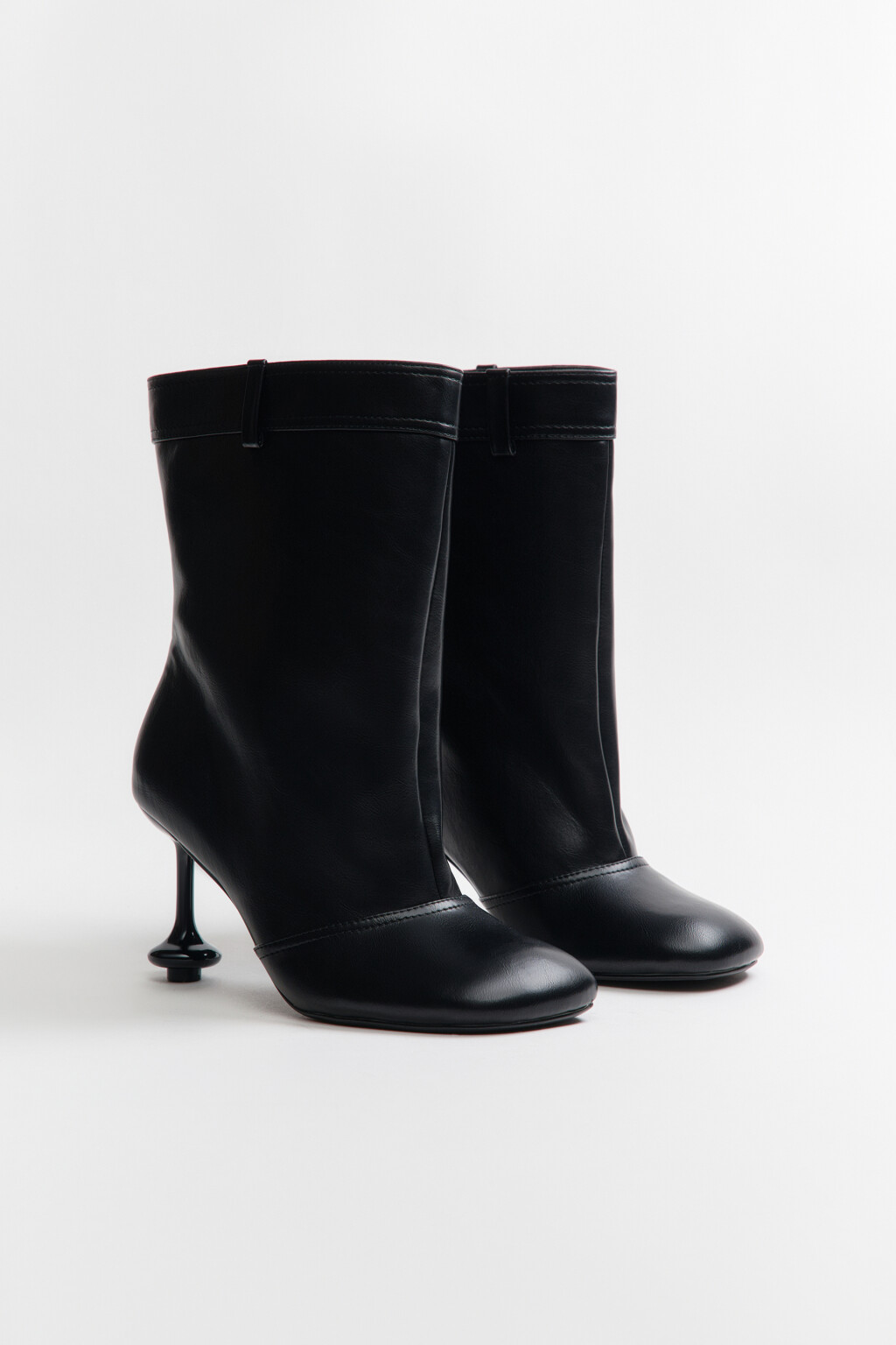 Ботильоны на фигурном каблуке - цвет черный - 8