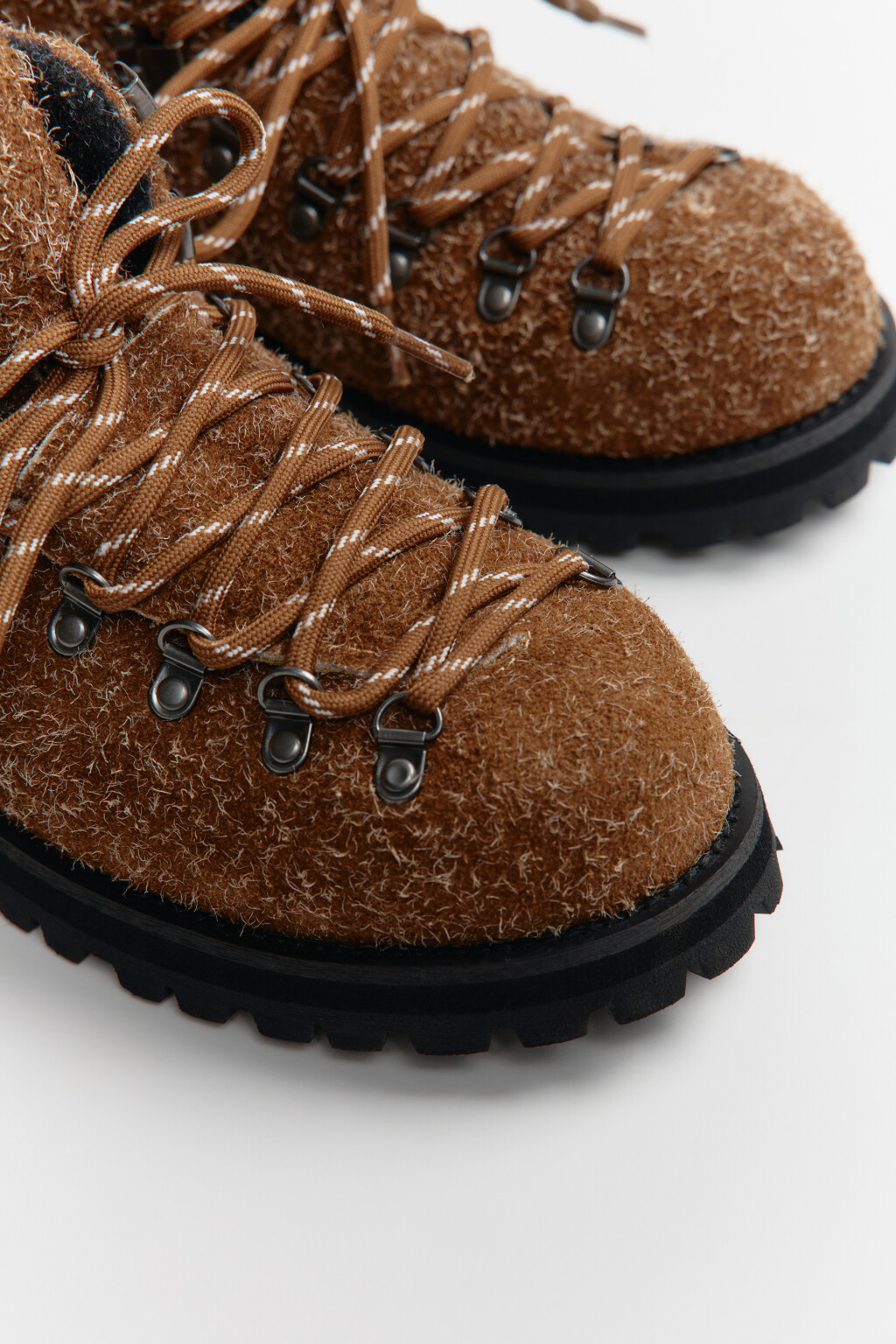 Ботинки замшевые с ворсистой фактурой - цвет коричневый - 11
