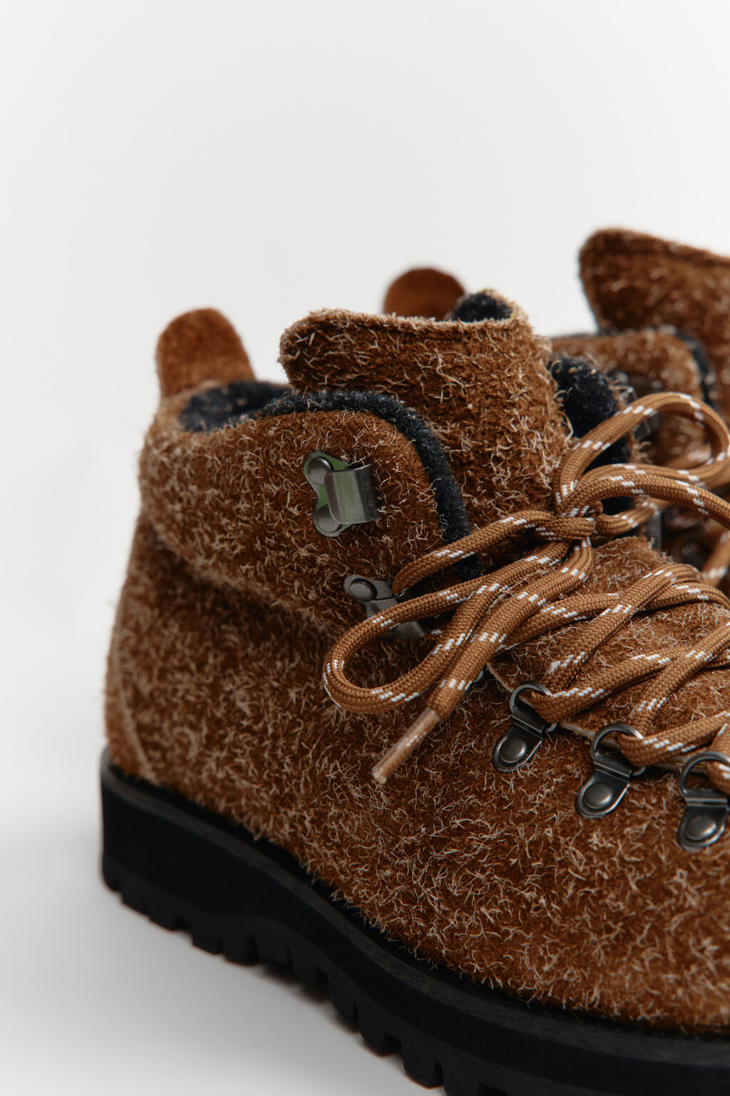 Ботинки замшевые с ворсистой фактурой - цвет коричневый - 12