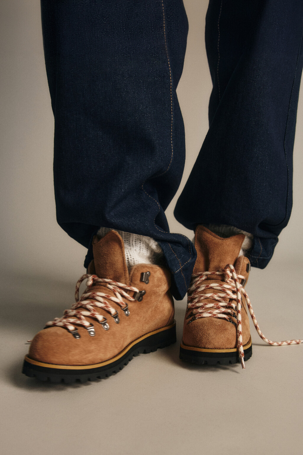 Ботинки унисекс из натуральной замши - цвет бежевый - 2