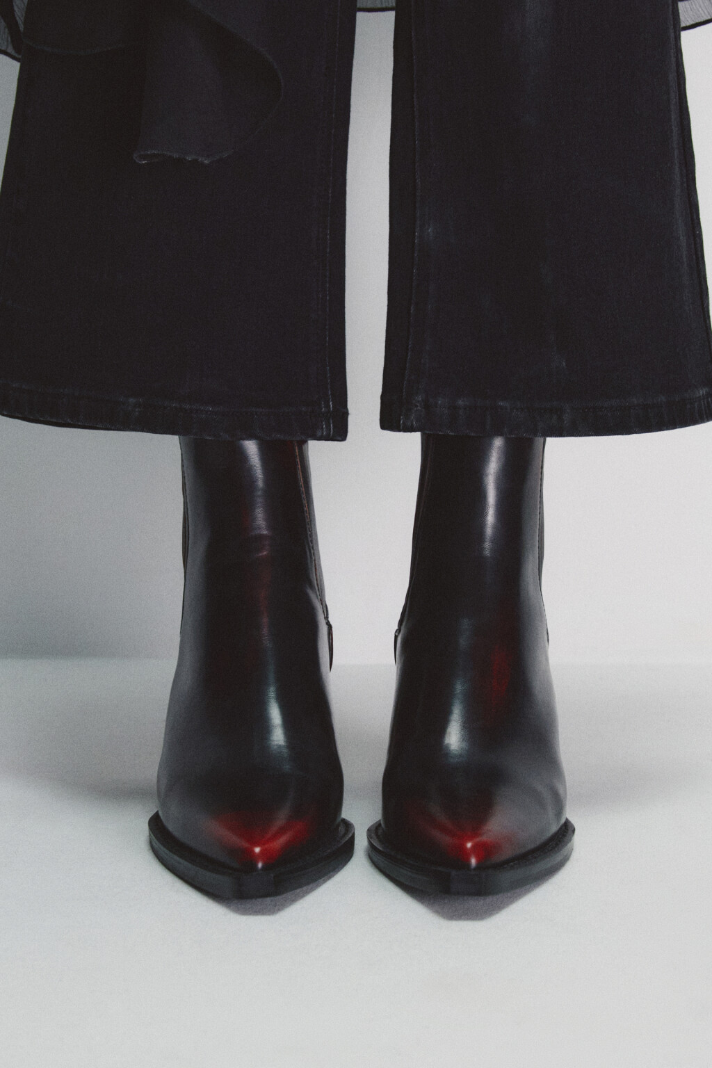 Ботинки с острым мысом и скошенным каблуком - цвет бордовый - 2