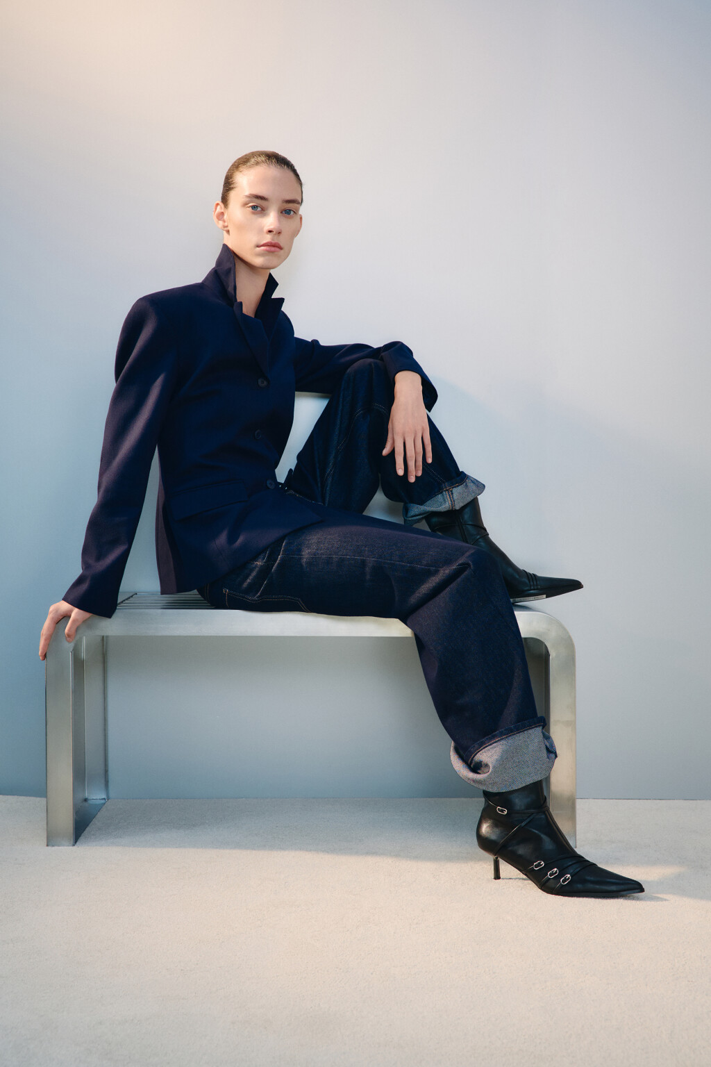 Ботильоны с декоративными ремешками - цвет черный - 1