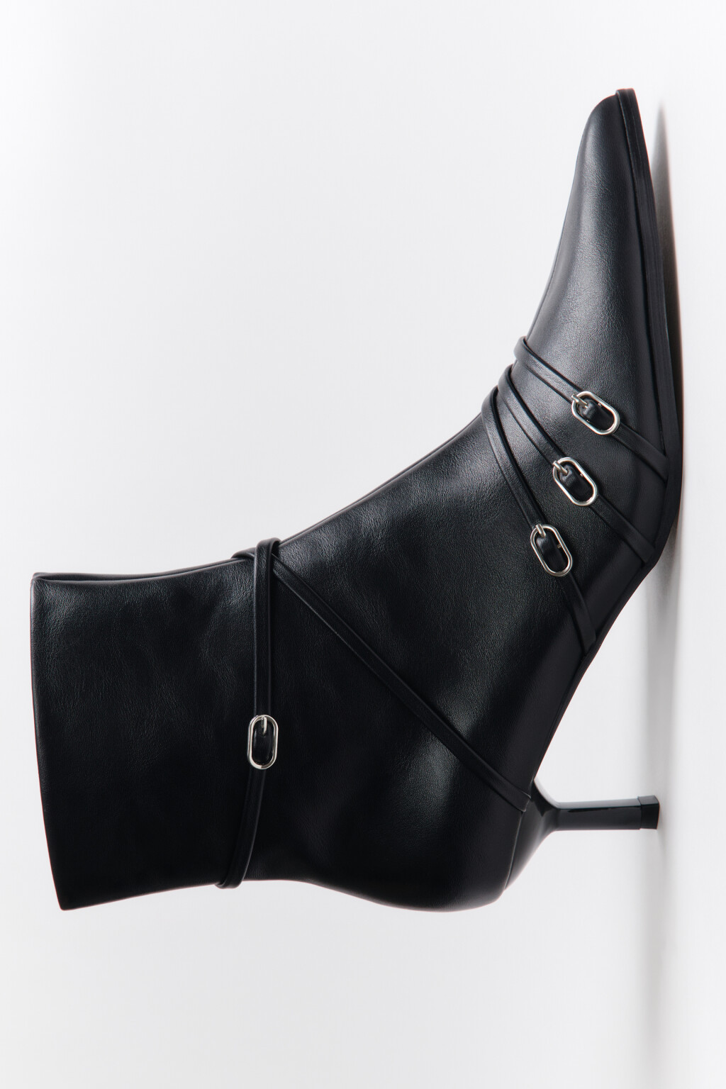 Ботильоны с декоративными ремешками - цвет черный - 7