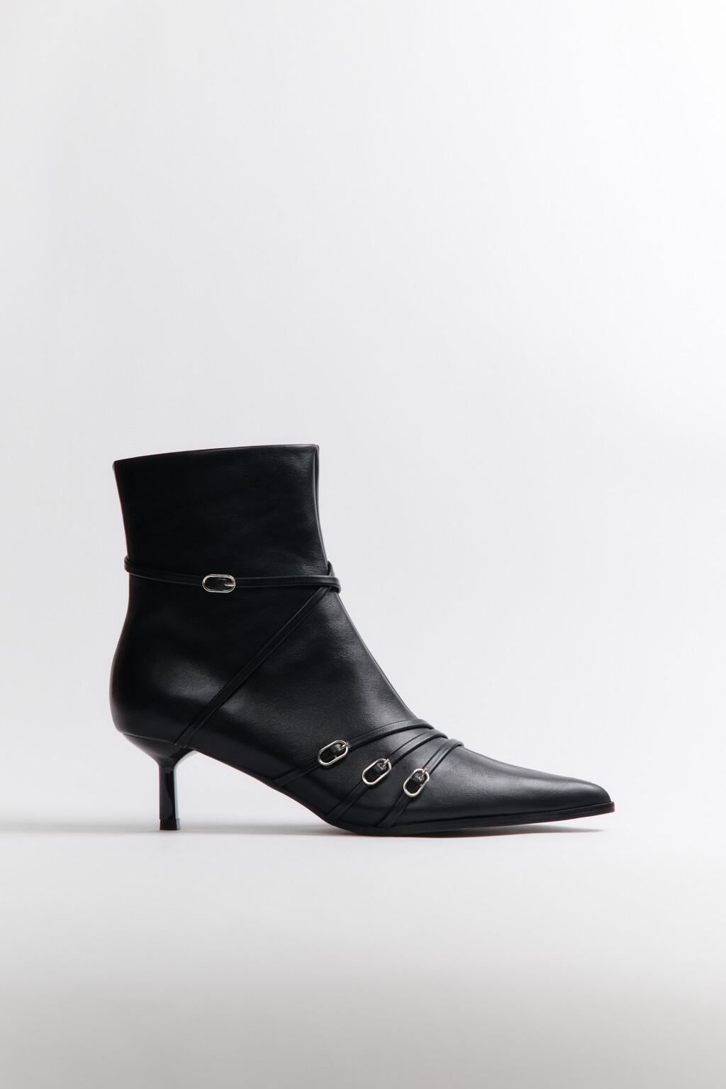 Ботильоны с декоративными ремешками - цвет черный - 5