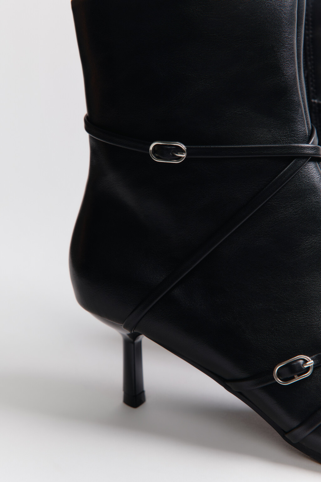 Ботильоны с декоративными ремешками - цвет черный - 12