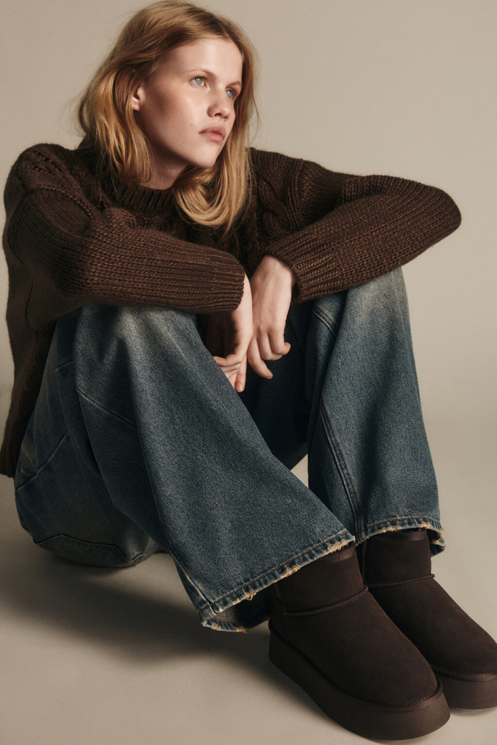 Ботинки-угги из натуральной замши - цвет коричневый - 2